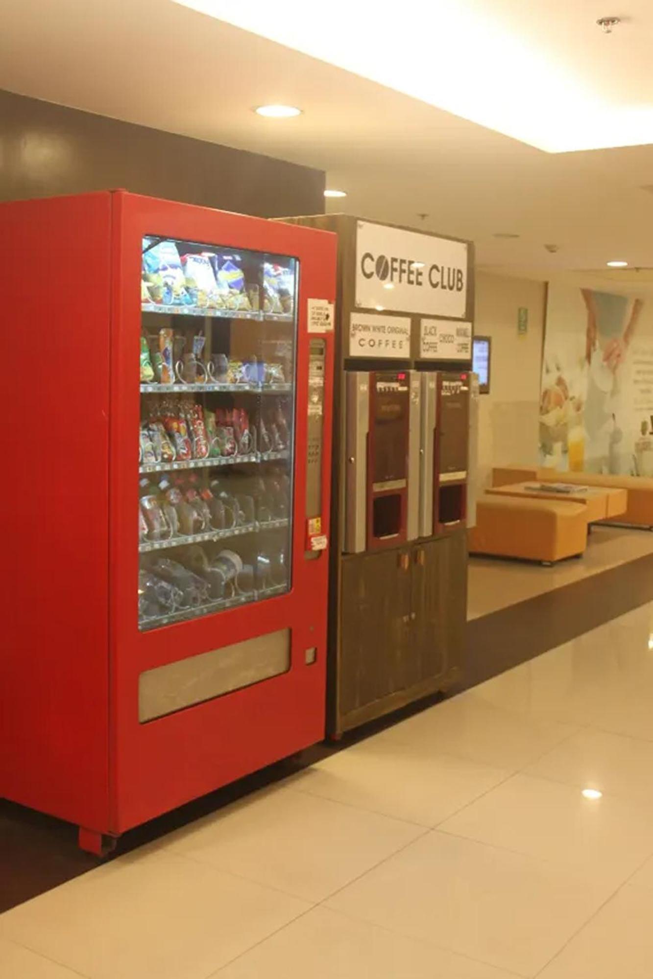 Go Hotels Plus Mandaluyong Exterior foto