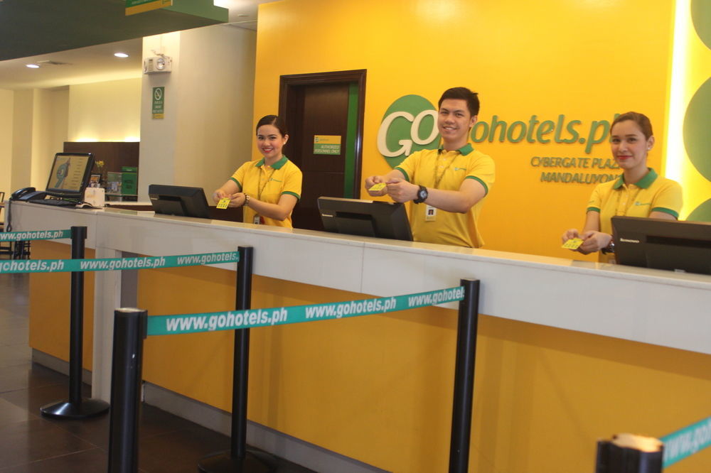 Go Hotels Plus Mandaluyong Exterior foto
