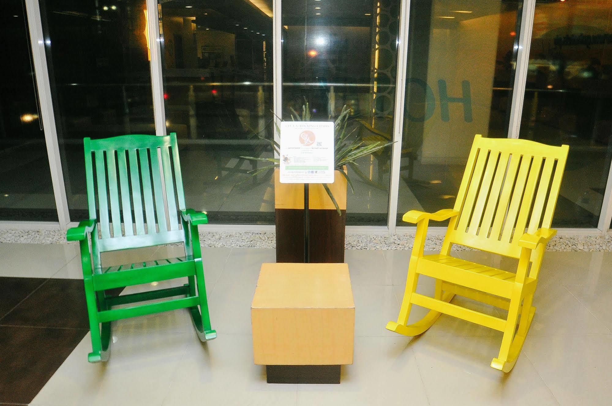 Go Hotels Plus Mandaluyong Exterior foto